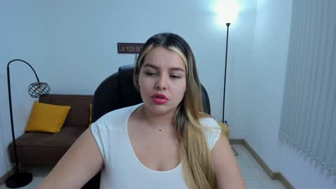 Camila online show from February 2025 06:01:02 AM