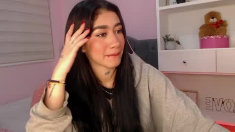 Snapshot of camiilaatorres chatting on May 2026 10:06:02 PM camila online show from May 2026 10:06:02 PM