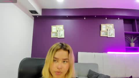 Snapshot of camiilaglow chatting on September 2025 12:51:01 PM CamiilaGlow online show from September 2025 12:51:01 PM