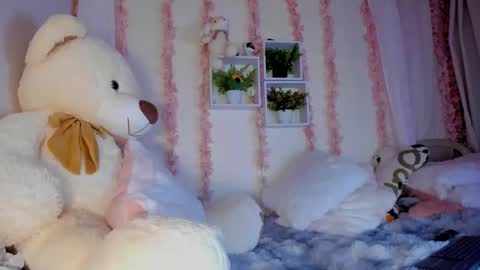 Camii Lopez online show from September 2025 07:19:02 PM