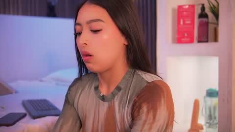 Snapshot of camila_dupont chatting on July 2026 02:49:02 AM Camila online show from July 2026 02:49:02 AM