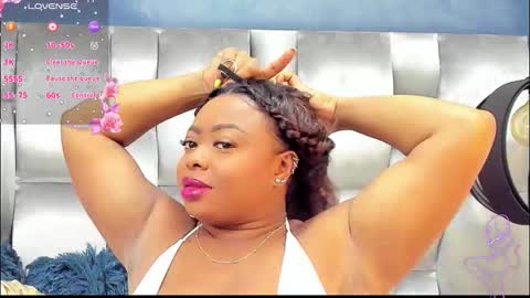 camila benitez online show from October 2025 12:19:01 AM