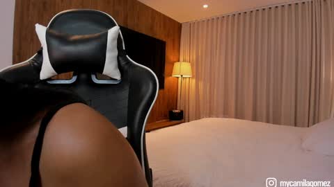 Camila online show from October 2025 01:14:02 AM