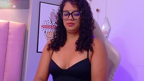 Camila online show from October 2025 12:29:01 PM