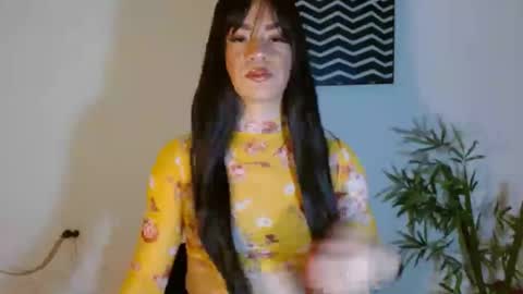 Snapshot of camilaparrisx chatting on June 2026 02:33:01 AM camilaparrisx online show from June 2026 02:33:01 AM