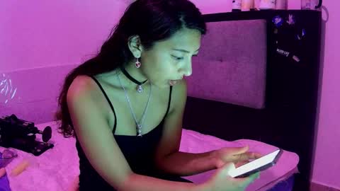 Snapshot of camilaperez2001 chatting on March 2026 02:27:01 PM Camila Perez online show from March 2026 02:27:01 PM