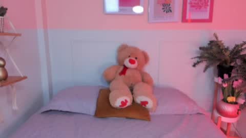 Camila  online show from April 2026 04:12:01 AM