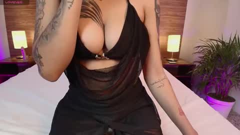 Snapshot of camilavelour chatting on May 2026 06:40:01 AM Camila Velour online show from May 2026 06:40:01 AM