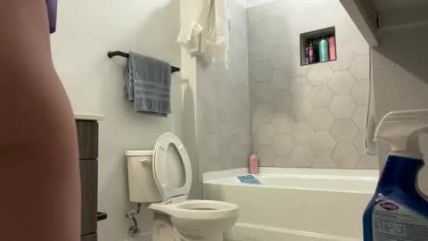 Snapshot of camiliakxoxo chatting on January 2025 05:53:01 PM camiliakxoxo online show from January 2025 05:53:01 PM