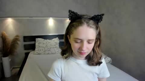 Camilla online show from October 2025 01:03:02 AM