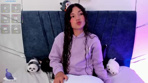 camilla_miller01 online show from November 2025 02:28:01 PM