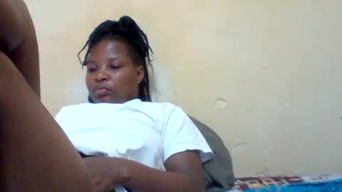 Snapshot of camillah_sweet chatting on June 2026 08:28:01 AM camillah_sweet online show from June 2026 08:28:01 AM