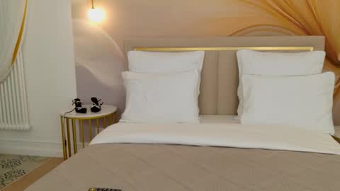 Camilla online show from September 2025 05:09:01 AM