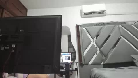 Camille online show from September 2025 11:48:01 AM