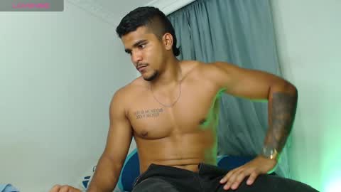 camilo_contre21 online show from January 2025 11:35:02 PM