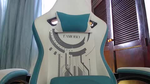 camilo_contre21 online show from February 2025 07:52:02 PM