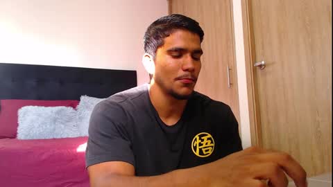 camilo_contre21 online show from September 2025 09:28:02 PM