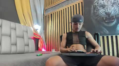 Snapshot of camilo_contrerass chatting on July 2026 08:35:01 PM Camilo online show from July 2026 08:35:01 PM