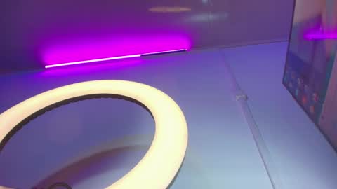 Snapshot of camiloalvarezzz3 chatting on April 2026 01:04:01 PM CAMILO online show from April 2026 01:04:01 PM