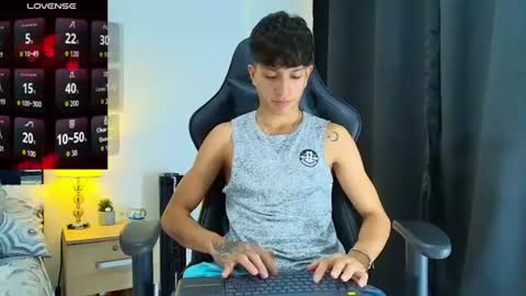 Snapshot of camilobass_ chatting on June 2026 12:37:01 AM Camilo Bass online show from June 2026 12:37:01 AM