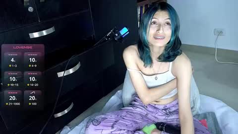 Cami  online show from October 2025 02:10:01 AM