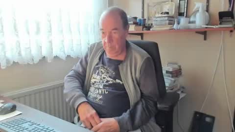 Snapshot of cammee chatting on December 2024 09:56:01 AM Cammee online show from December 2024 09:56:01 AM