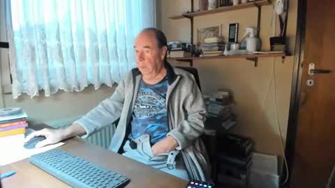 Snapshot of cammee chatting on December 2024 08:00:02 AM Cammee online show from December 2024 08:00:02 AM