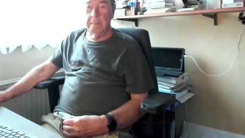 Cammee online show from January 2026 08:29:01 AM