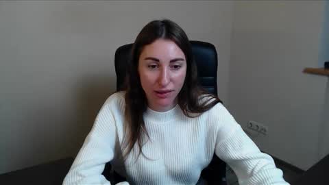 cammila horn online show from November 2025 06:22:02 PM