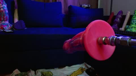 Snapshot of camzlut4u chatting on January 2025 02:22:01 AM mark the Slut online show from January 2025 02:22:01 AM