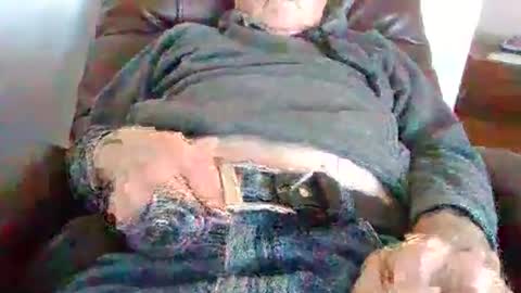 Snapshot of cancum102 chatting on March 2025 07:15:02 PM cancum102 online show from March 2025 07:15:02 PM