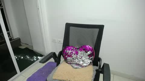 cumorsmooke online show from February 2025 04:37:01 AM