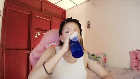 Snapshot of candase_ chatting on May 2026 02:41:01 AM Candase online show from May 2026 02:41:01 AM