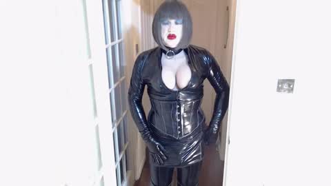 candi smokes online show from November 2025 02:49:02 PM