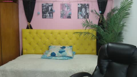 Snapshot of candiapole chatting on December 2024 01:16:02 PM Candy online show from December 2024 01:16:02 PM