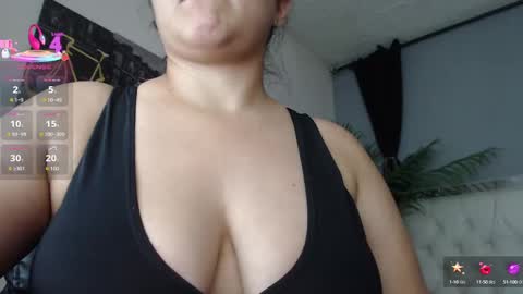 Snapshot of candiapole chatting on September 2025 02:38:01 PM Candy online show from September 2025 02:38:01 PM