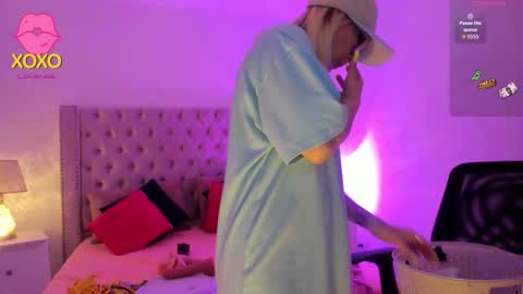 Candie  online show from November 2025 11:31:02 AM