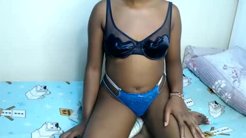Snapshot of candiemaya chatting on May 2026 04:53:01 AM candiemaya online show from May 2026 04:53:01 AM