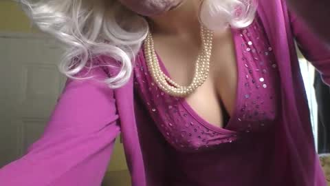 Snapshot of candisaint chatting on March 2025 07:10:02 PM Candi Saint online show from March 2025 07:10:02 PM