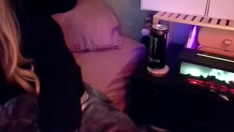 Candi online show from November 2025 01:26:02 PM