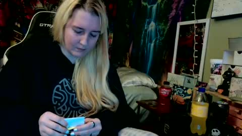Candi online show from June 2026 10:32:02 PM