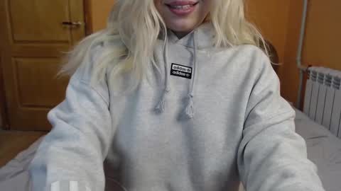 Candy online show from February 2025 03:03:02 PM