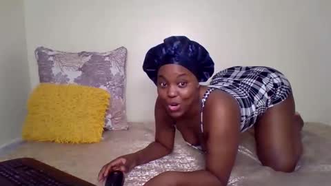 Snapshot of candy_curves chatting on February 2026 01:33:02 PM candy online show from February 2026 01:33:02 PM