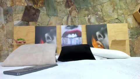 Jolie online show from September 2025 07:26:02 PM