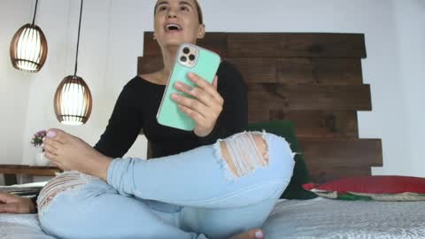 Jolie online show from March 2026 08:42:01 PM