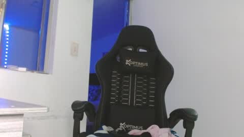 Snapshot of candy_giuliana21 chatting on June 2026 01:43:02 AM candy_giuliana21 online show from June 2026 01:43:02 AM