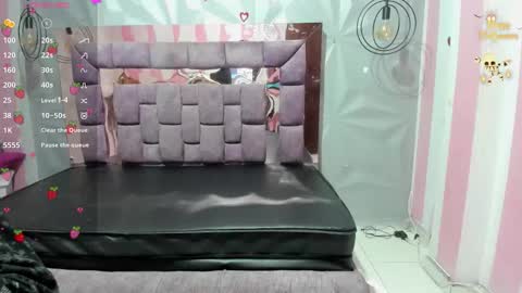 Ania online show from October 2025 11:01:01 AM