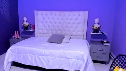 Snapshot of candy_queens__ chatting on June 2026 10:21:01 AM Candy online show from June 2026 10:21:01 AM