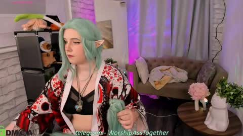 Snapshot of candy_yeah chatting on May 2026 01:01:01 AM Mary online show from May 2026 01:01:01 AM