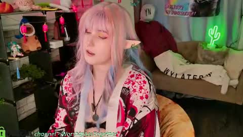 Snapshot of candy_yeahh chatting on June 2026 05:12:01 AM Mary online show from June 2026 05:12:01 AM